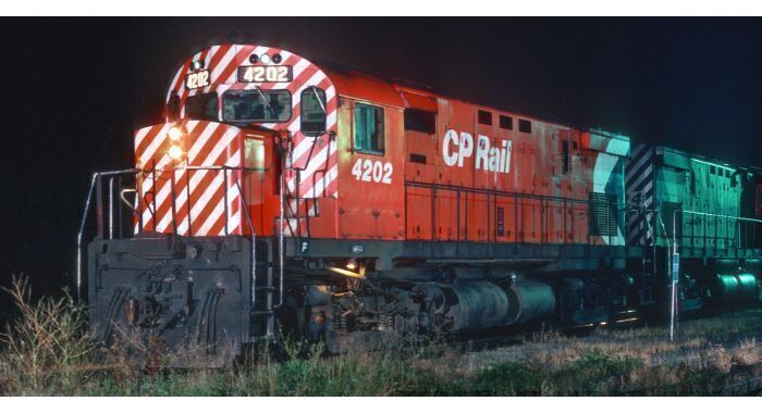 CVR Picture for C424 DRS-24b CPRail/MM5in #4202w/DS