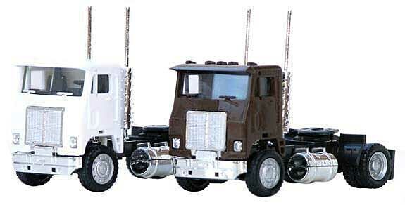 white_road_commander_cabover_tractor_single_axle_assembled_326-25236_big.jpg