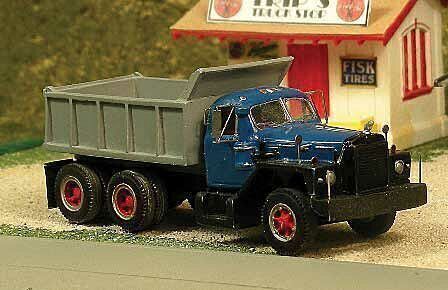 1956-66_mack_b-81_tandem-axle_dump_truck_resin_kit_696-v290_big.jpg