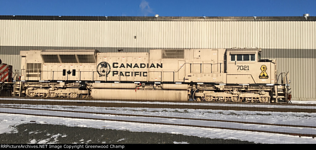 CVR Picture for SD70ACU CP/Military Sand #7021