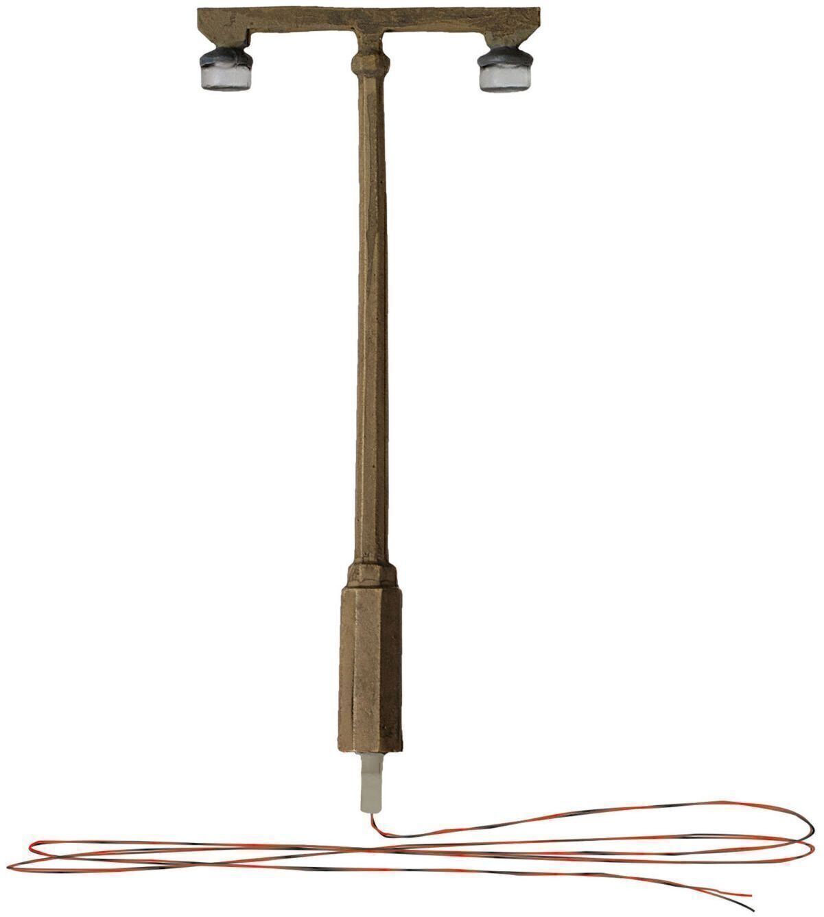 CVR Picture for HO Streetlight Twin Metal Lamp /3